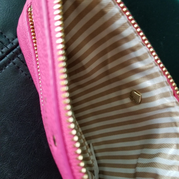 Kate Spade wristlet - Picture 5 of 6